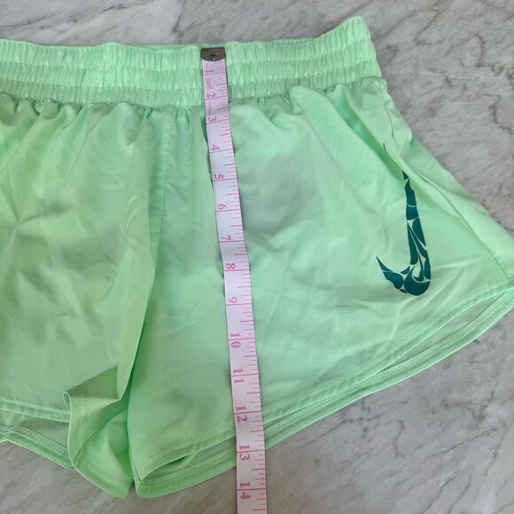 Nike Women's One Swoosh Dri-FIT Mid-Rise Brief-Lined Running Shorts size M NWT - Picture 7 of 7